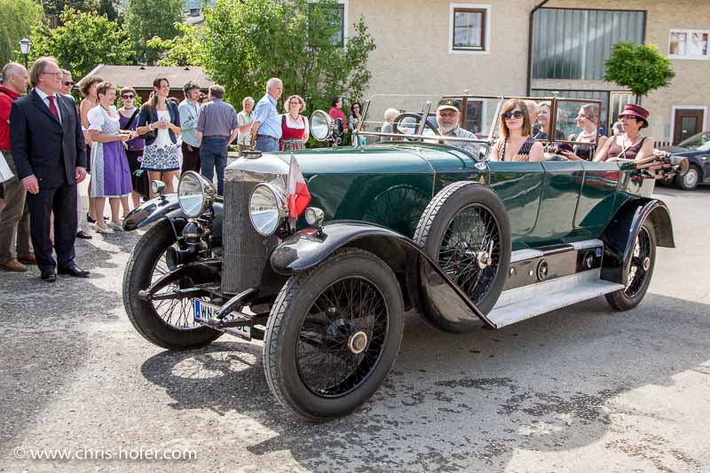 Eröffnung Fahrtraum Mattsee, 2013-06-15; Foto: Chris Hofer; Bild zeigt: auch vor dem Gebäude von fahr(t)raum waren einige schöne Exponate zu bewundern