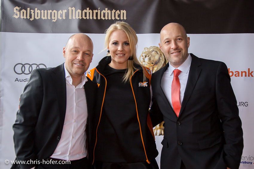 Leonidas Sportgala der Salzburger Nachrichten, Amadeus Terminal 2, 06.04.2017 Foto: Chris Hofer, Bild zeigt: Robert Lechner, Laura Kraihamer, Walter Lechner jun.