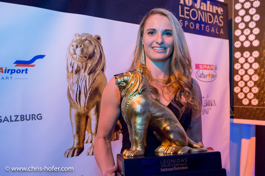 Leonidas Sportgala der Salzburger Nachrichten, Amadeus Terminal 2, 06.04.2017 Foto: Chris Hofer, Bild zeigt: die beliebteste Sportlerin Alisa Buchinger