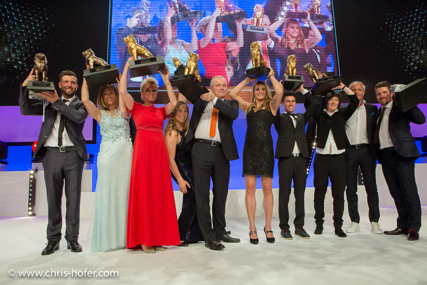 Leonidas Sportgala der Salzburger Nachrichten, Amadeus Terminal 2, 06.04.2017 Foto: Chris Hofer, Bild zeigt: die beliebtesten SportlerInnen des Jahres, sowie die beliebtesten TrainerInnen